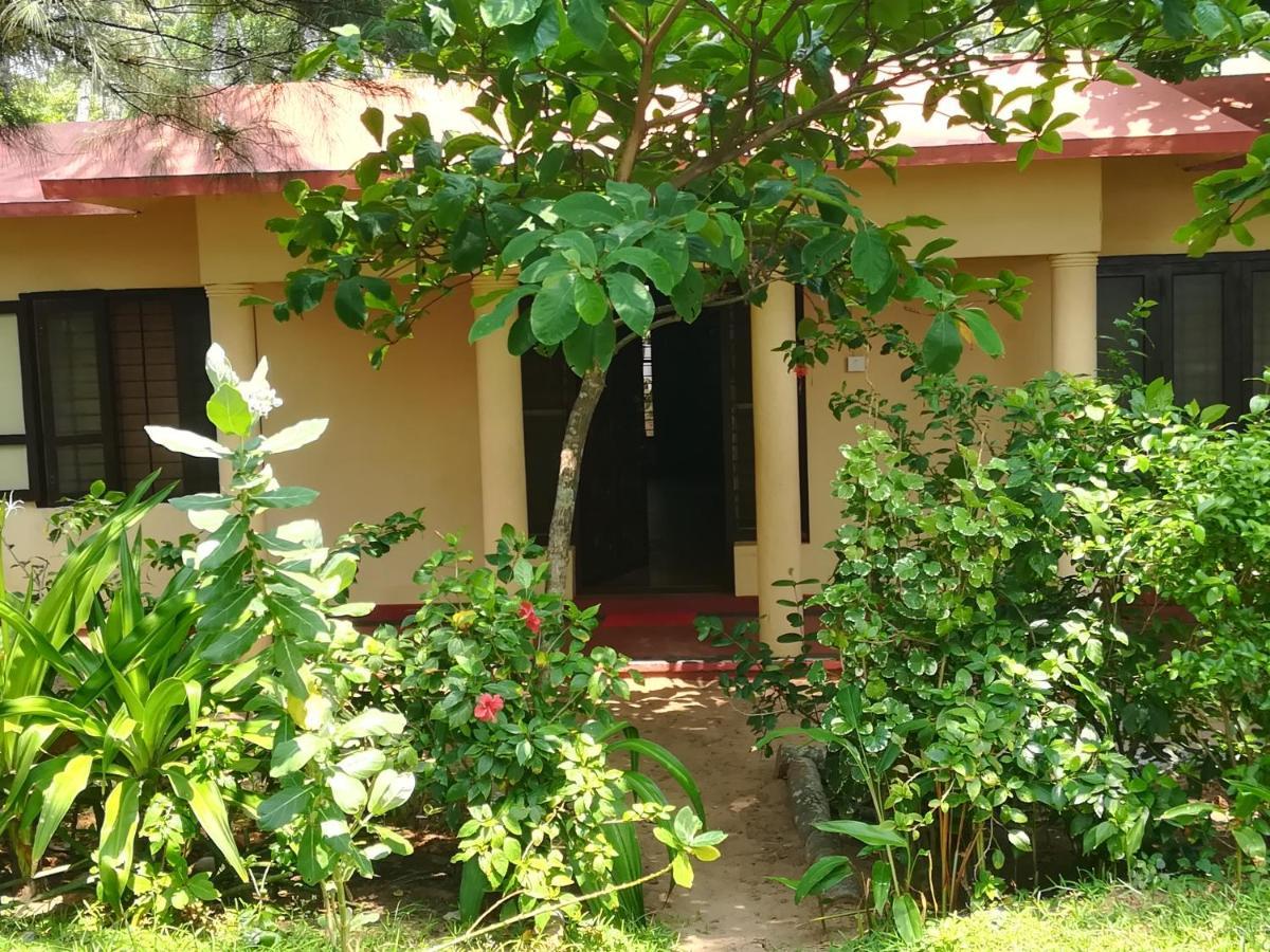 Sukriti Beach Resort Varkala Extérieur photo