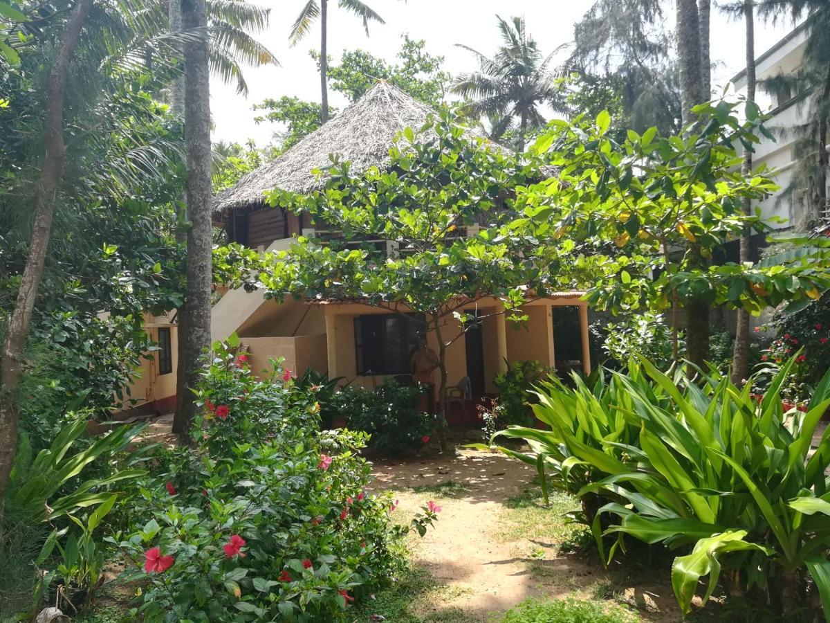 Sukriti Beach Resort Varkala Extérieur photo