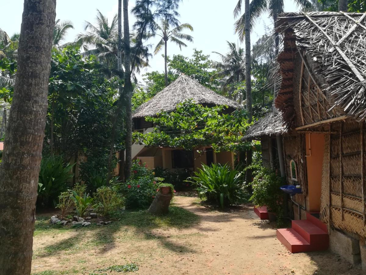 Sukriti Beach Resort Varkala Extérieur photo