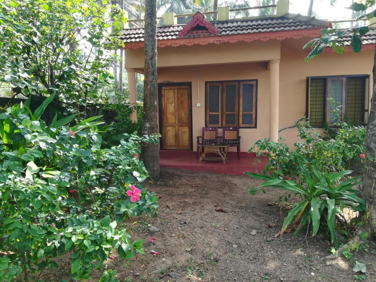Sukriti Beach Resort Varkala Extérieur photo