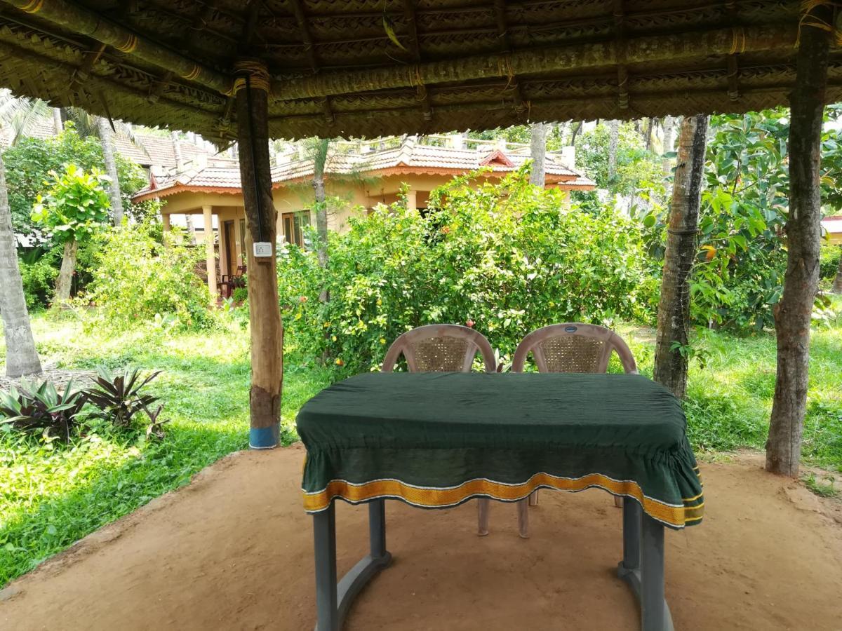 Sukriti Beach Resort Varkala Extérieur photo