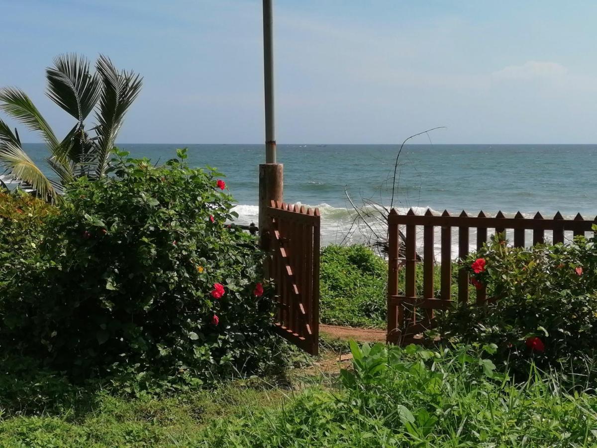 Sukriti Beach Resort Varkala Extérieur photo