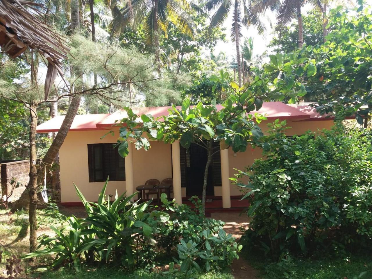 Sukriti Beach Resort Varkala Extérieur photo