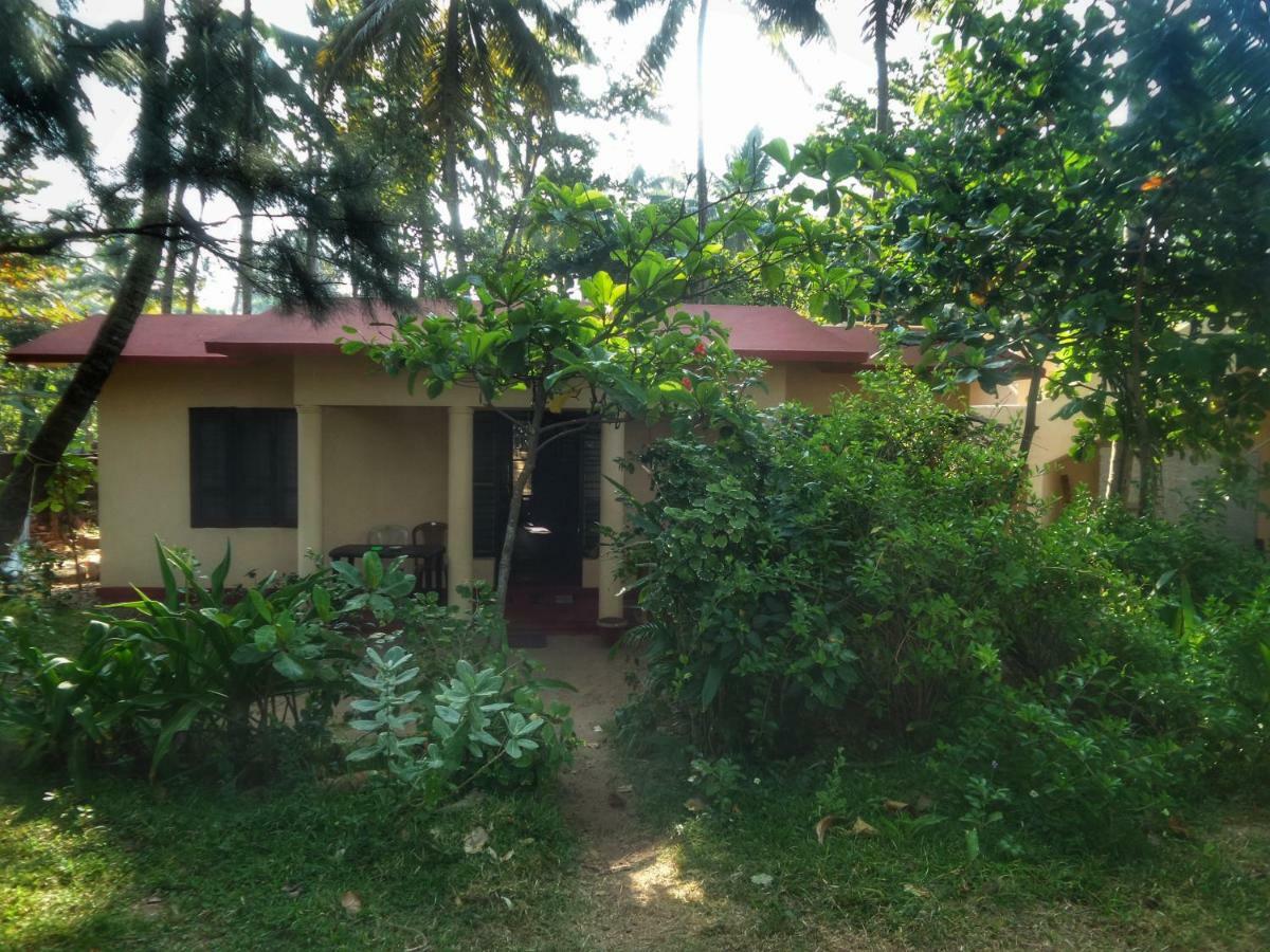 Sukriti Beach Resort Varkala Extérieur photo