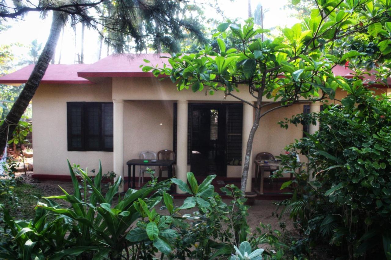 Sukriti Beach Resort Varkala Extérieur photo